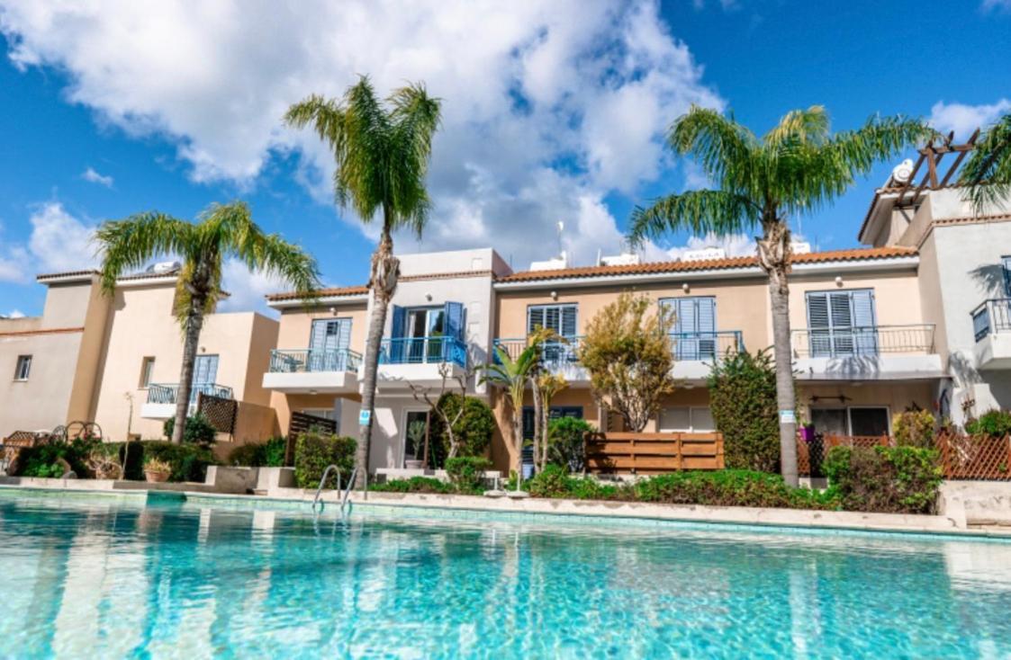 Holiday Cosy Home Paphos Exterior photo