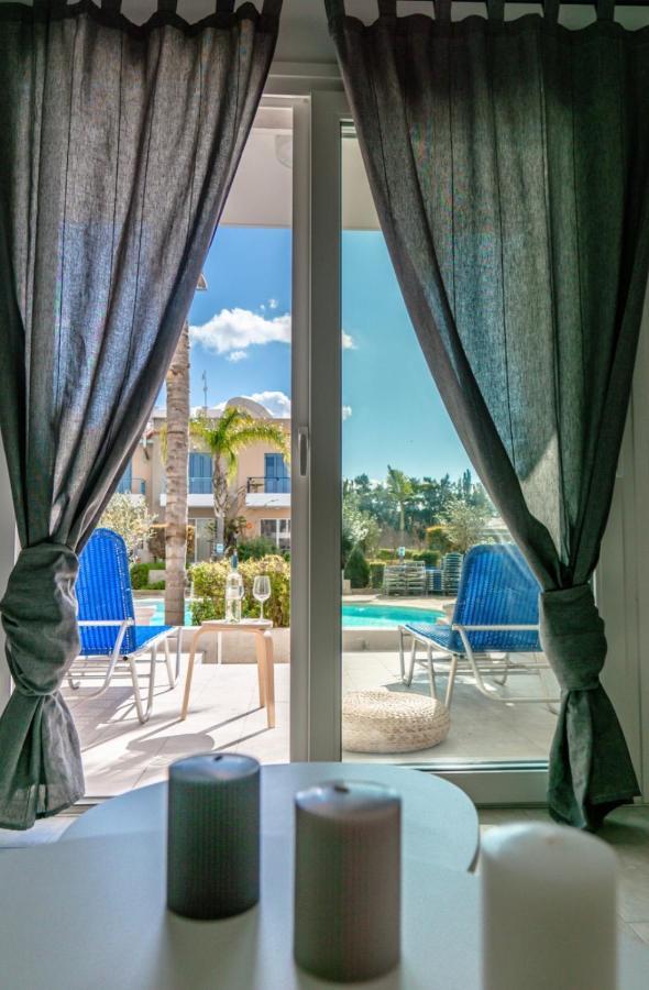 Holiday Cosy Home Paphos Exterior photo