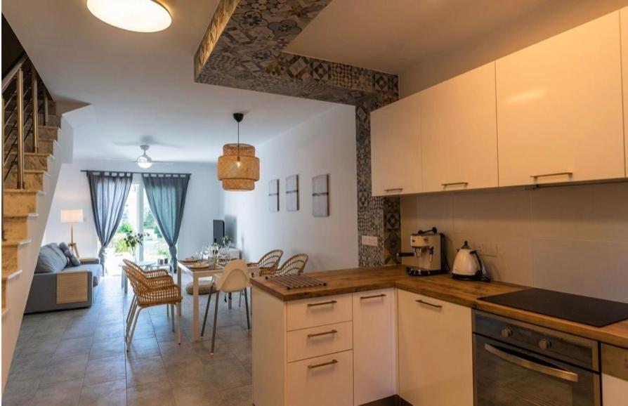 Holiday Cosy Home Paphos Exterior photo