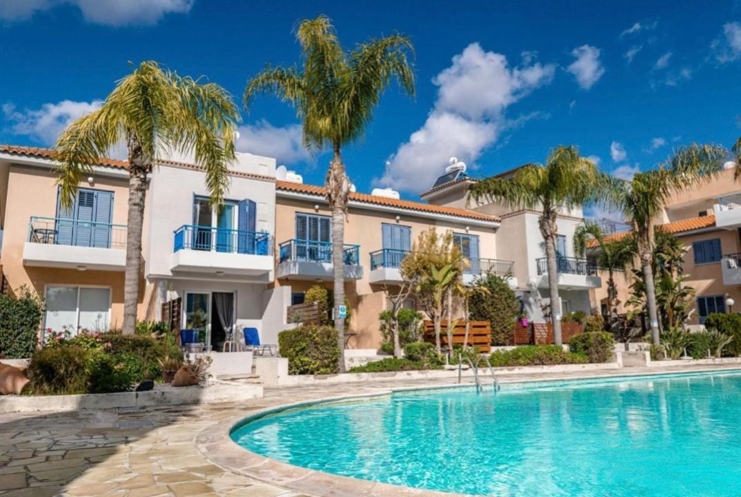Holiday Cosy Home Paphos Exterior photo